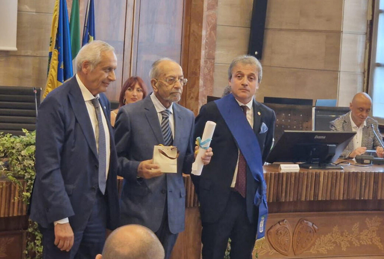 conferimento del premio Ape d'Oro a Fernando Giubbetti