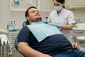 Paziente obeso dal dentista