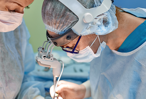 medico professionista a lavoro