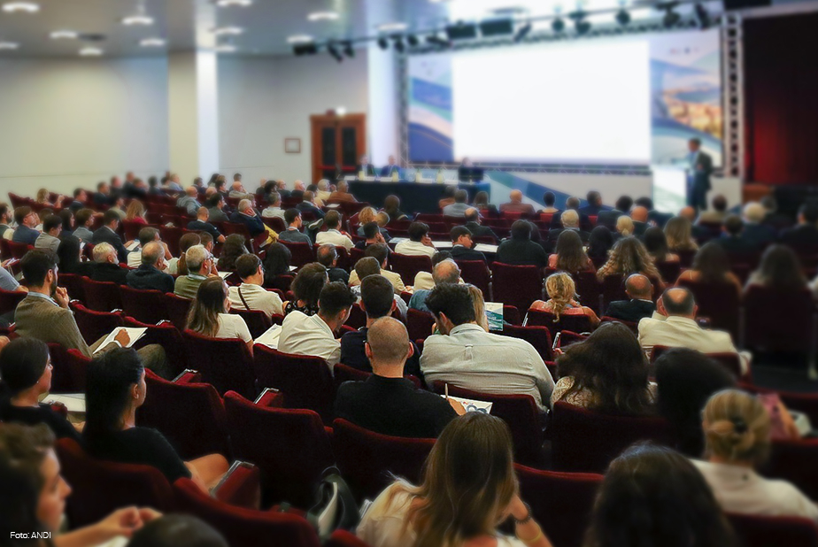 Vista fondo sala del Congresso Nazionale ANDI