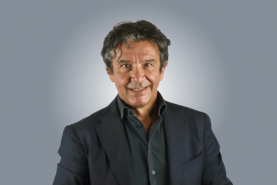Faccette dentali e allineatori trasparenti: una sinergia per trattamenti innovativi Prof. Pietro Venezia
