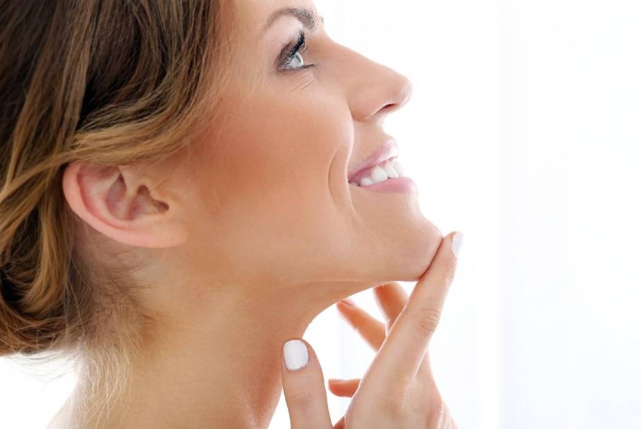 Odontoiatria estetica: le chiavi per restare competitivi nel 2025 Profilo di donna