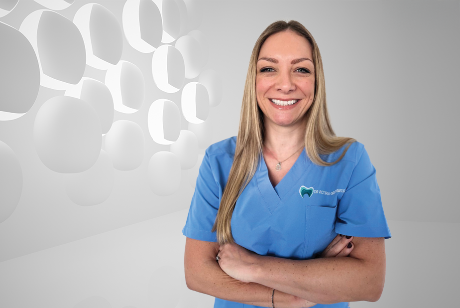 Lumoral: novità nell'igiene orale domiciliare grazie alla terapia fotodinamica Dr.ssa Victoria Greenwood
