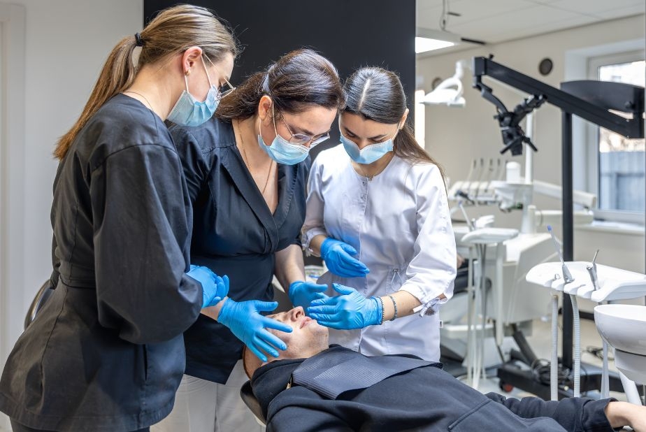 Scuole di specializzazione odontoiatriche, AIO chiede tempi certi e programmazione pluriennale Scuole di specializzazione odontoiatriche